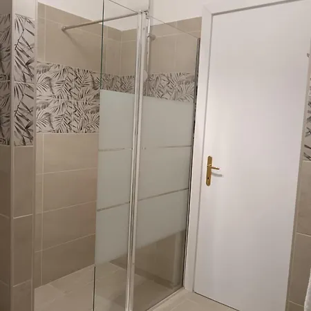 Rhome דירה *